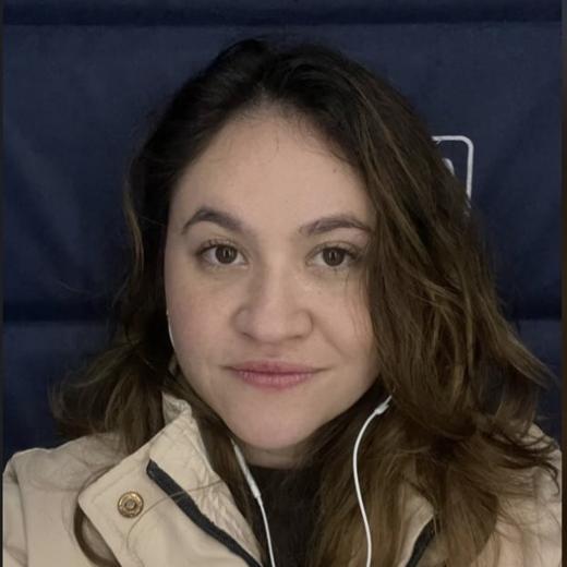 Portrait of Iris Toloni